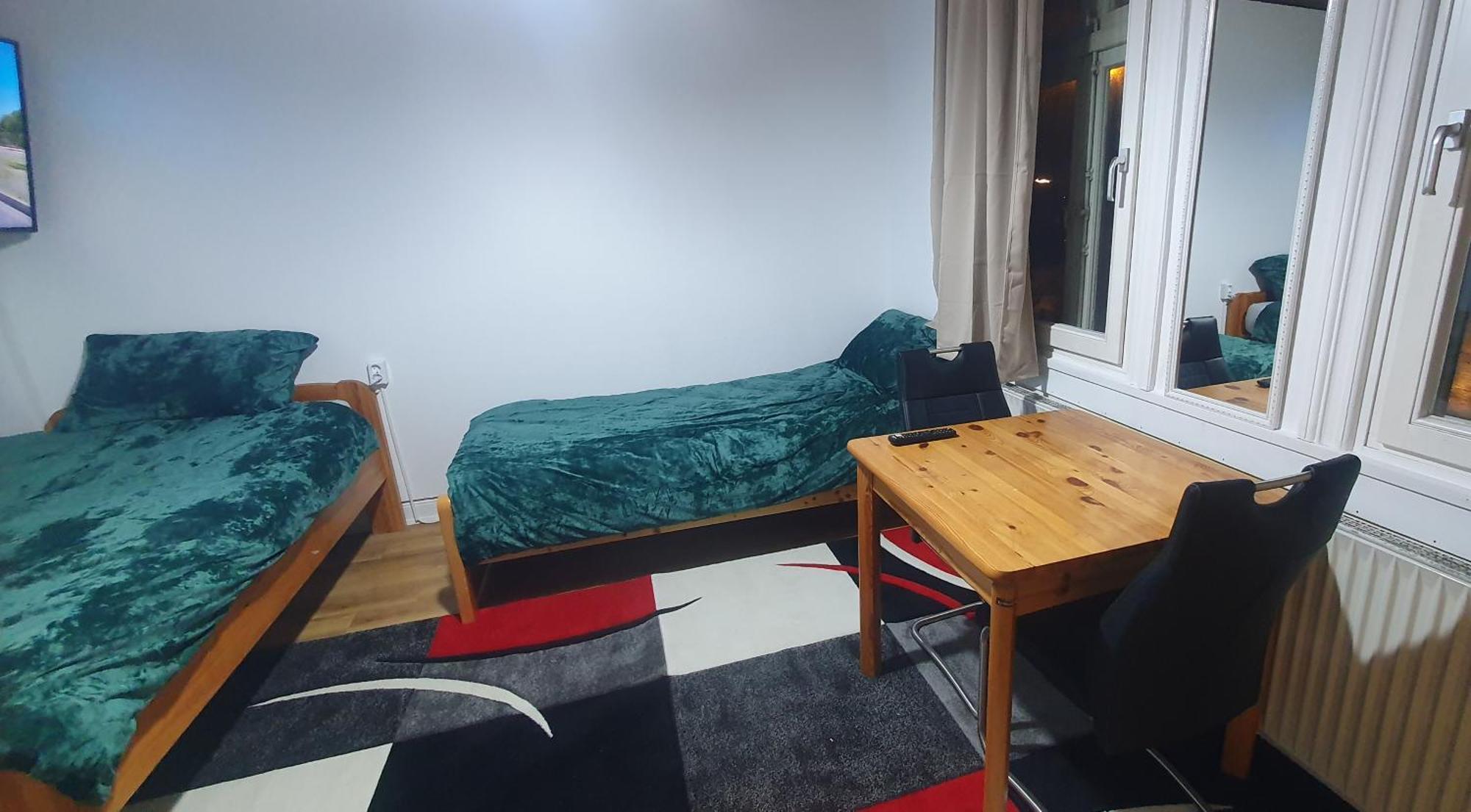 Larisa's Nr 12 Mit Parkplatz Hamburg-Harburg
